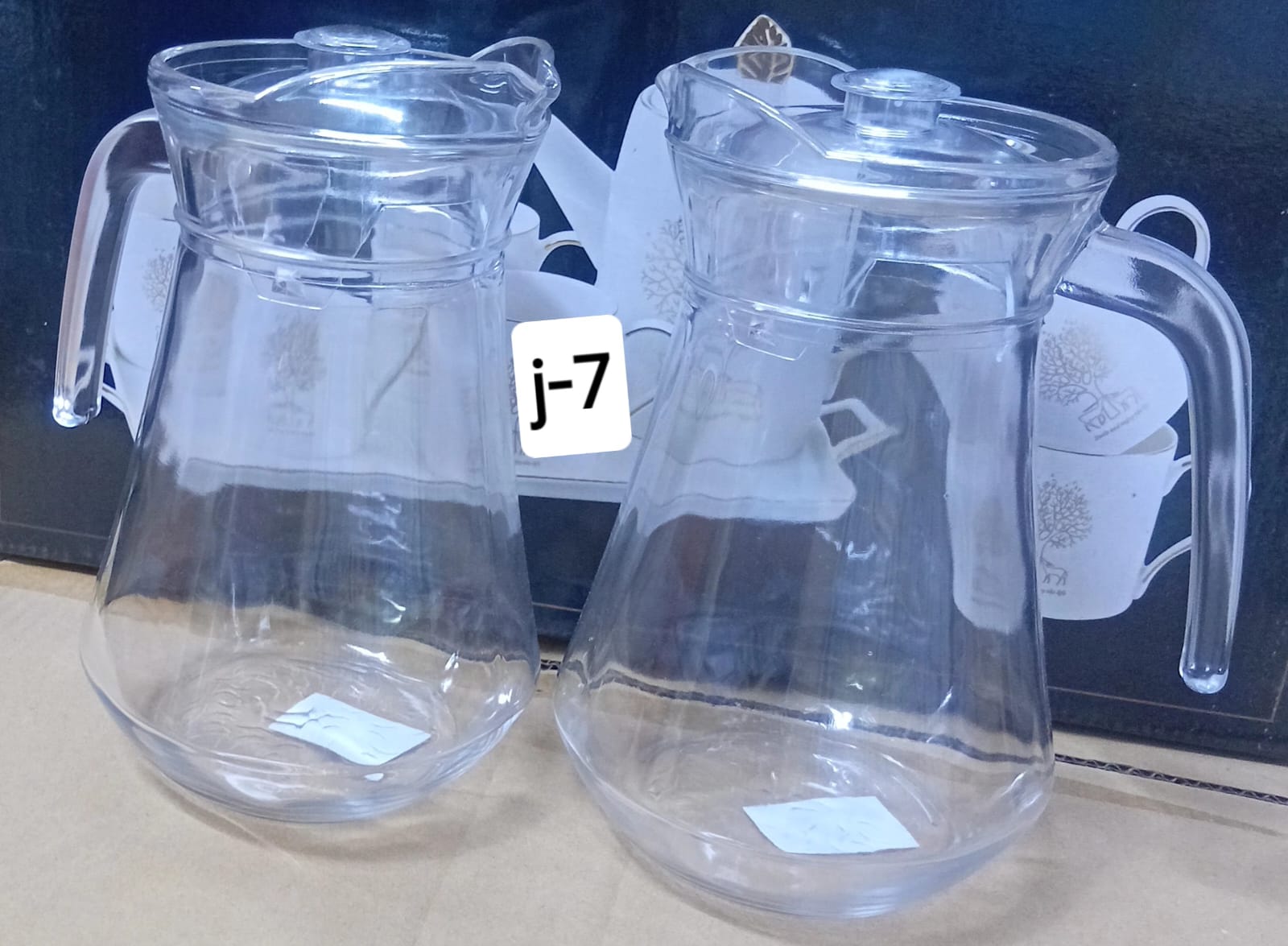 Luminarc Water Jug With Acrylic Lid 1.3ltrs,,1pcHigh Quality 1PC Jug Drink ware type: Wine glass Material: Glass Dishwasher safe