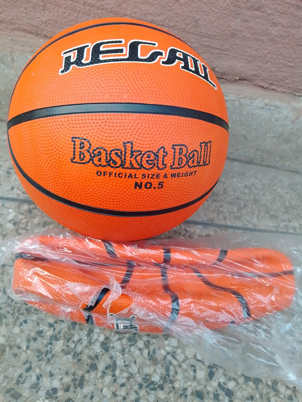 Basketball Official SizeMen's Basketball Ball For Indoor Outdoor Training Basket Ball🕸️An upgrade from the traditional pebble pattern, each pebble has been aligned to create a uniform surface texture