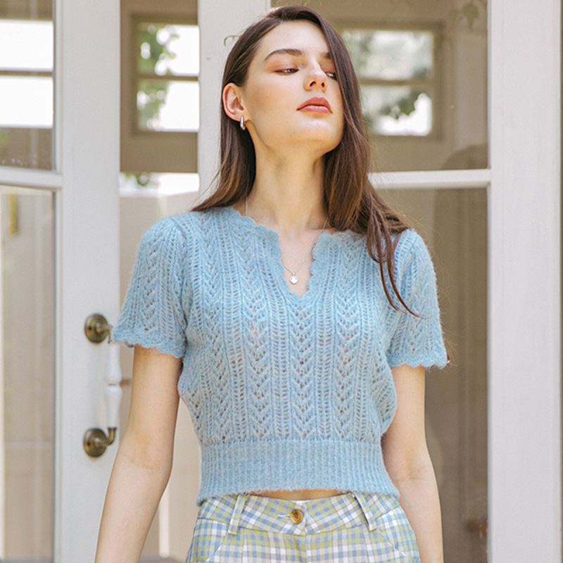 Summer European and American popular crochet hollow knitwear women's short fitted V-neck thin short-sleeved top sweater