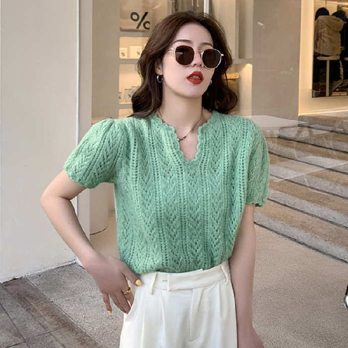 Summer European and American popular crochet hollow knitwear women's short fitted V-neck thin short-sleeved top sweater