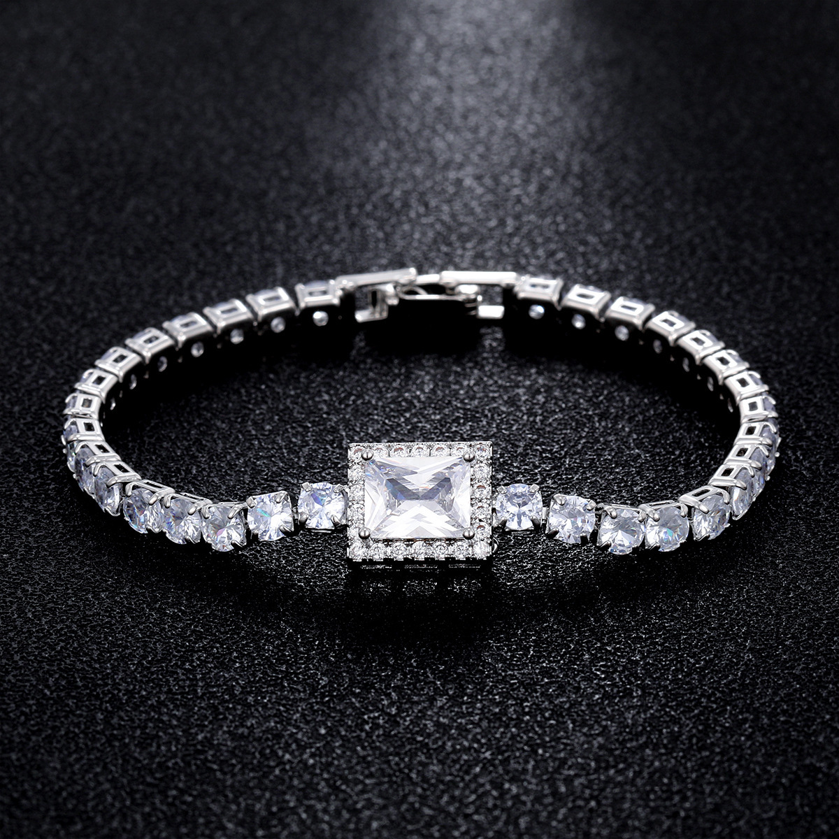 European and American cross-border hot-selling classic geometric design square exquisite zircon bracelet women's tennis bracelet hand jewelry wholesale
