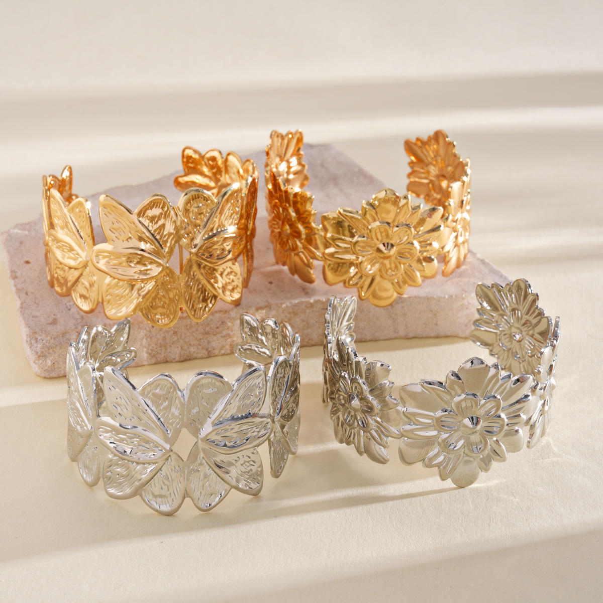 European and American metal patterned geometric flower bracelet with high-end temperament, fashionable and versatile design, handmade accessories for women