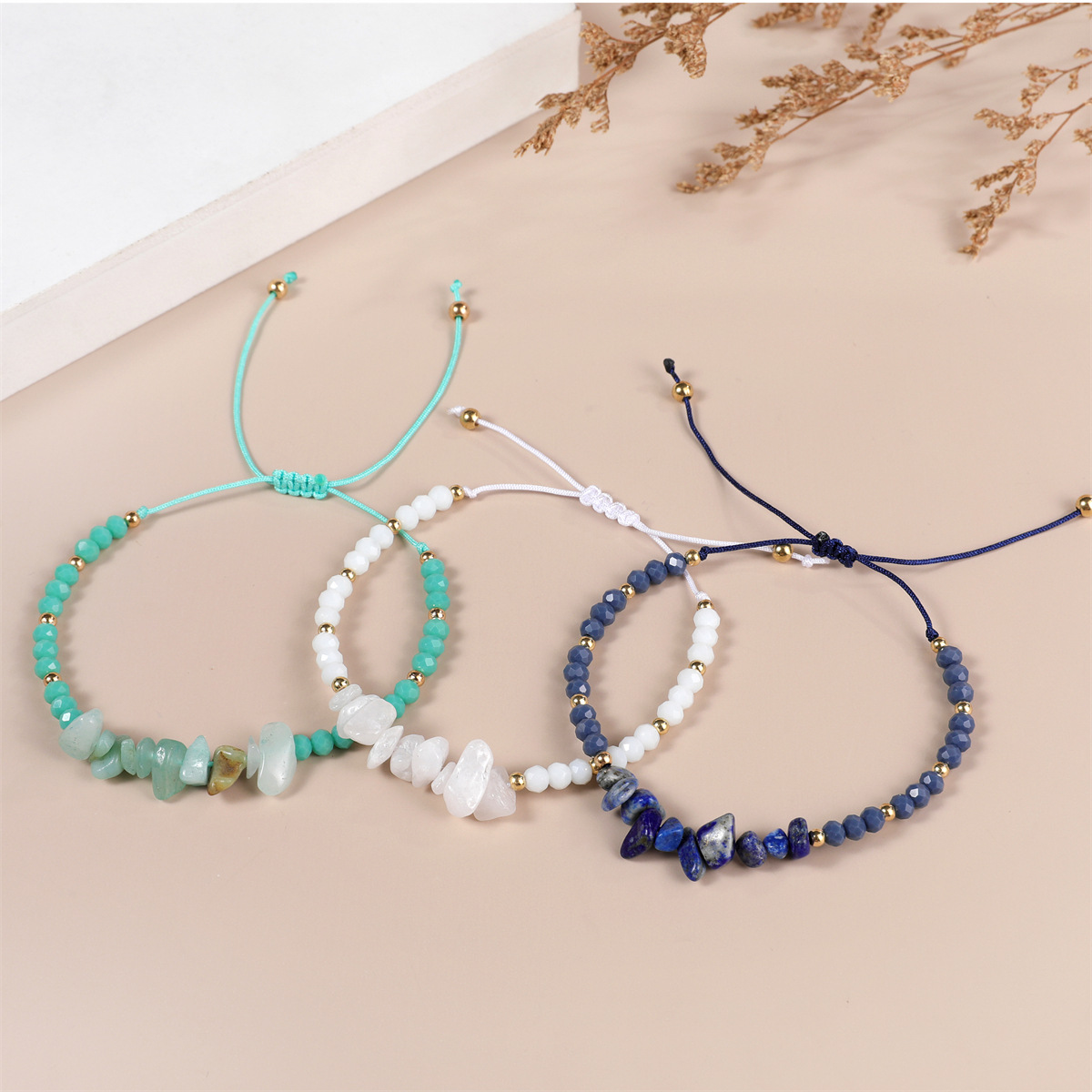 Manufacturer's spot wholesale natural stone, crushed stone, crystal bead weaving bracelet, European and American cross-border adjustable bracelet, hand rope