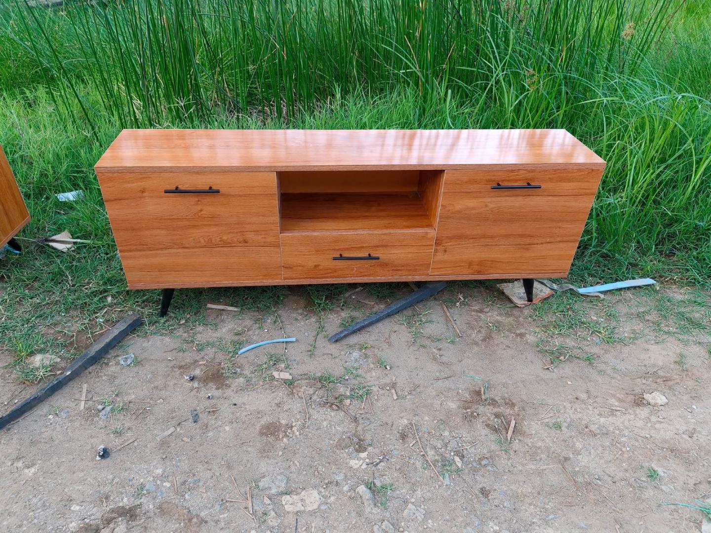 5ft TV stands