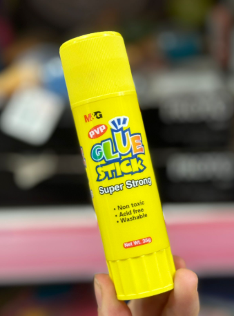 M&G Super Strong Glue Stick 35g, ASG97178 High-Adhesive PVP Glue for Office, School & Home – Large Heavy Duty Paper Glue, Non-Toxic & Washable (ASG97178).