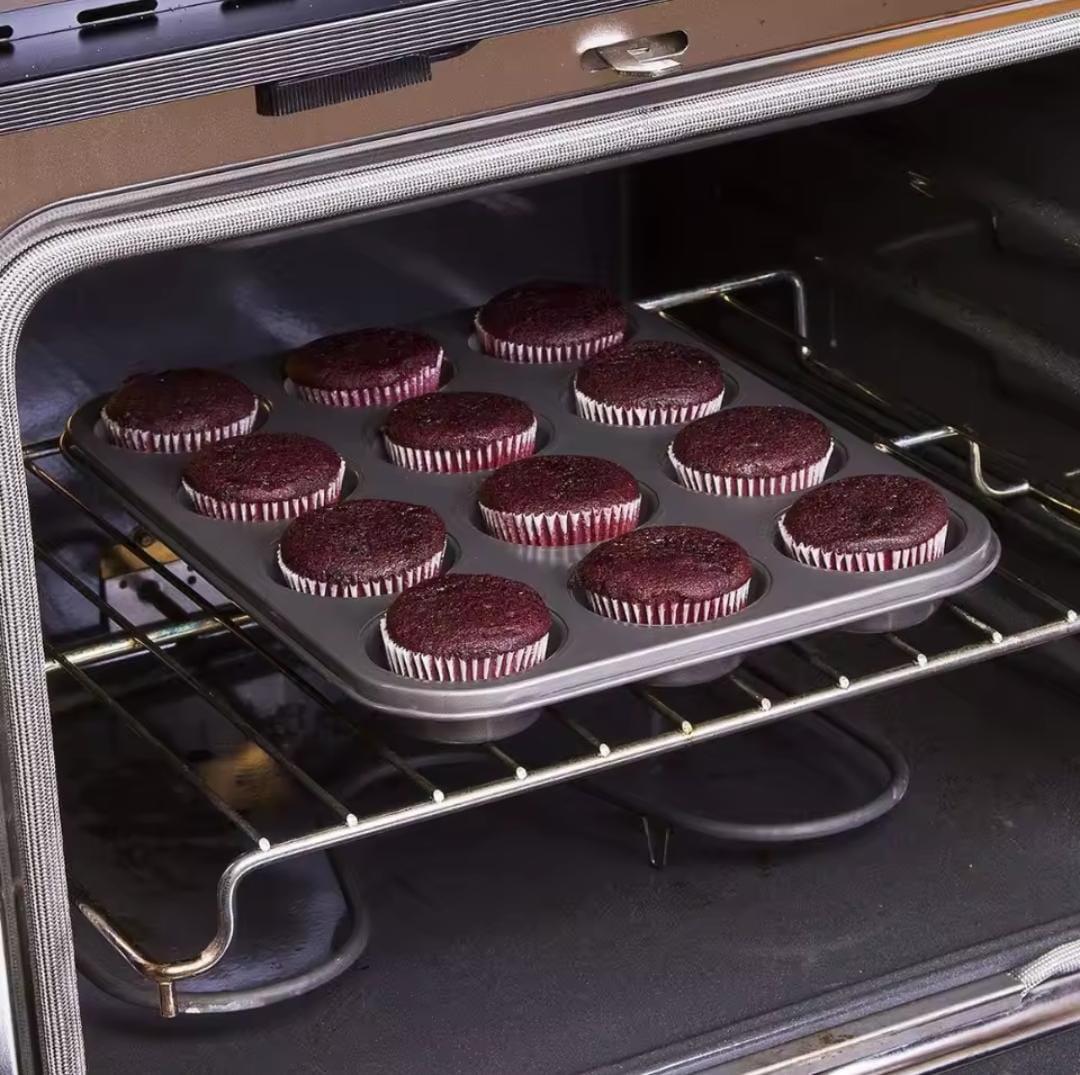 12-Hole Non-Stick Cupcake Tray – Metallic Muffin & Cupcake Baking Pan