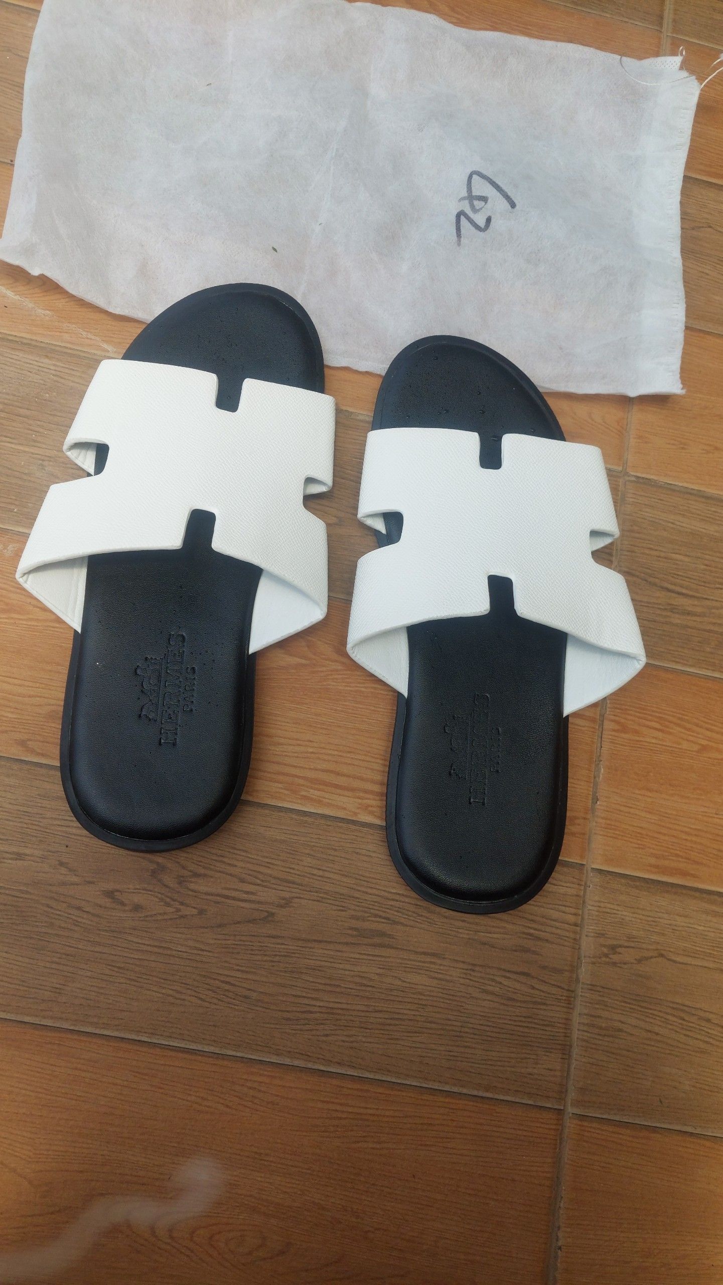 Premium :Hermes Izmir Men's leather Sandals _Iconic "H" Cut _Out Designer Slides,Classy .