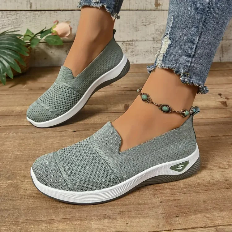 Women’s Breathable Slip-On Orthopedic Sneakers Lightweight Mesh Casual Walking Shoes Comfortable Soft Sole Loafers for Ladies Everyday Wear Non-Slip Fashion Flat Shoes from Sizes 37-43 Beige and pink.