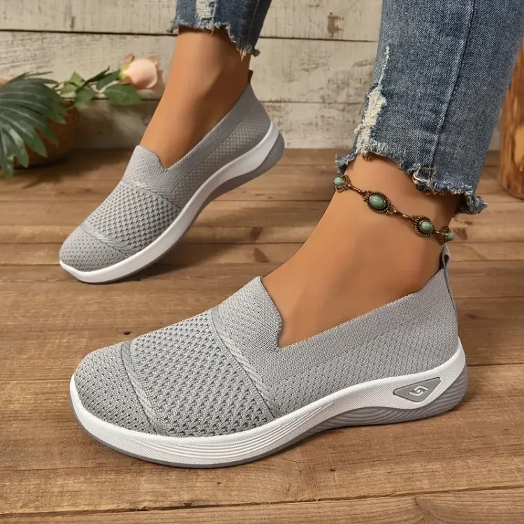 Women’s Breathable Slip-On Orthopedic Sneakers Lightweight Mesh Casual Walking Shoes Comfortable Soft Sole Loafers for Ladies Everyday Wear Non-Slip Fashion Flat Shoes from Sizes 37-43 Beige and pink.