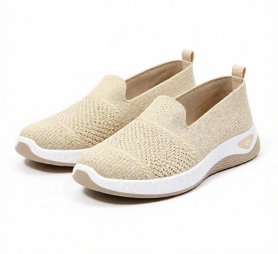 Women’s Breathable Slip-On Orthopedic Sneakers Lightweight Mesh Casual Walking Shoes Comfortable Soft Sole Loafers for Ladies Everyday Wear Non-Slip Fashion Flat Shoes from Sizes 37-43 Beige and pink.