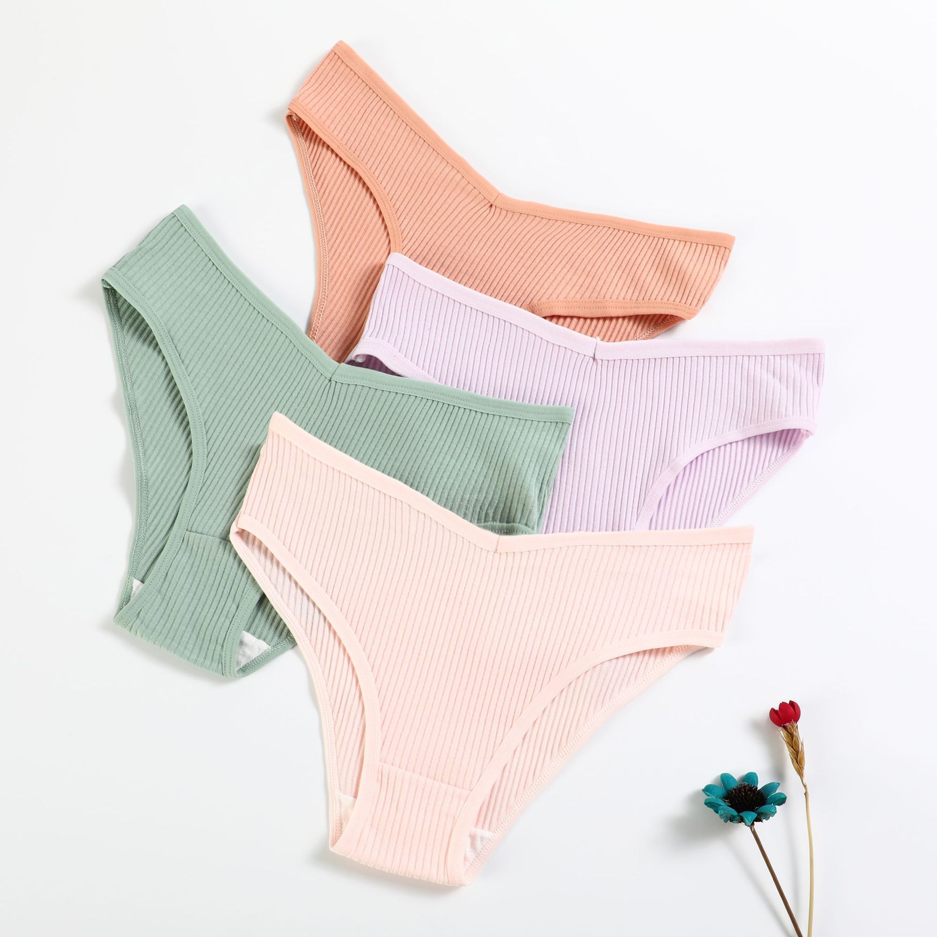 Good Quality Women's Seamless Underwear Thongs Panties Assorted Lace Splice G-string Invisible Briefs Underwear Panties Ladies Soft Breathable Cotton Triangle Panties M148