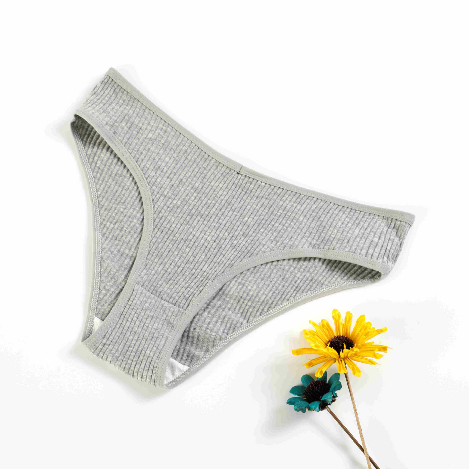 Good Quality Women's Seamless Underwear Thongs Panties Assorted Lace Splice G-string Invisible Briefs Underwear Panties Ladies Soft Breathable Cotton Triangle Panties M148