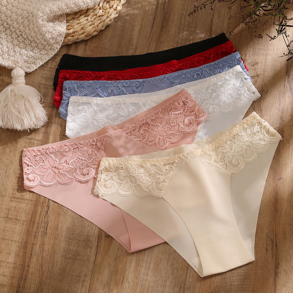 New Arrival Women's Seamless Underwear Thongs Panties Assorted Lace Splice G-string Invisible Briefs Underwear Panties Ladies Soft Breathable Ice Silk Hollow-out Triangle Panties M147