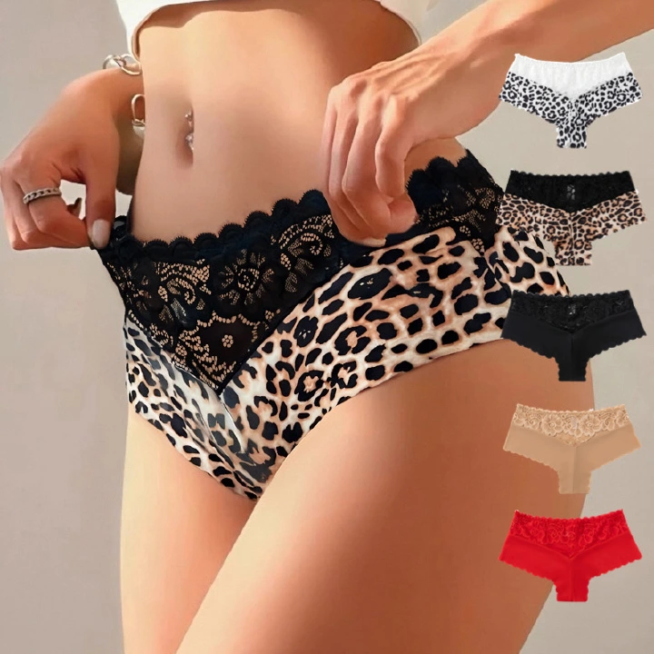 Sexy Women's LEOPARD Seamless Underwear Thongs Panties Assorted Lace Shorts Boxer Splice G-string Invisible briefs Underwear Clothing Ladies Super Soft Low Waist Ice Silk Breathable Panties M138