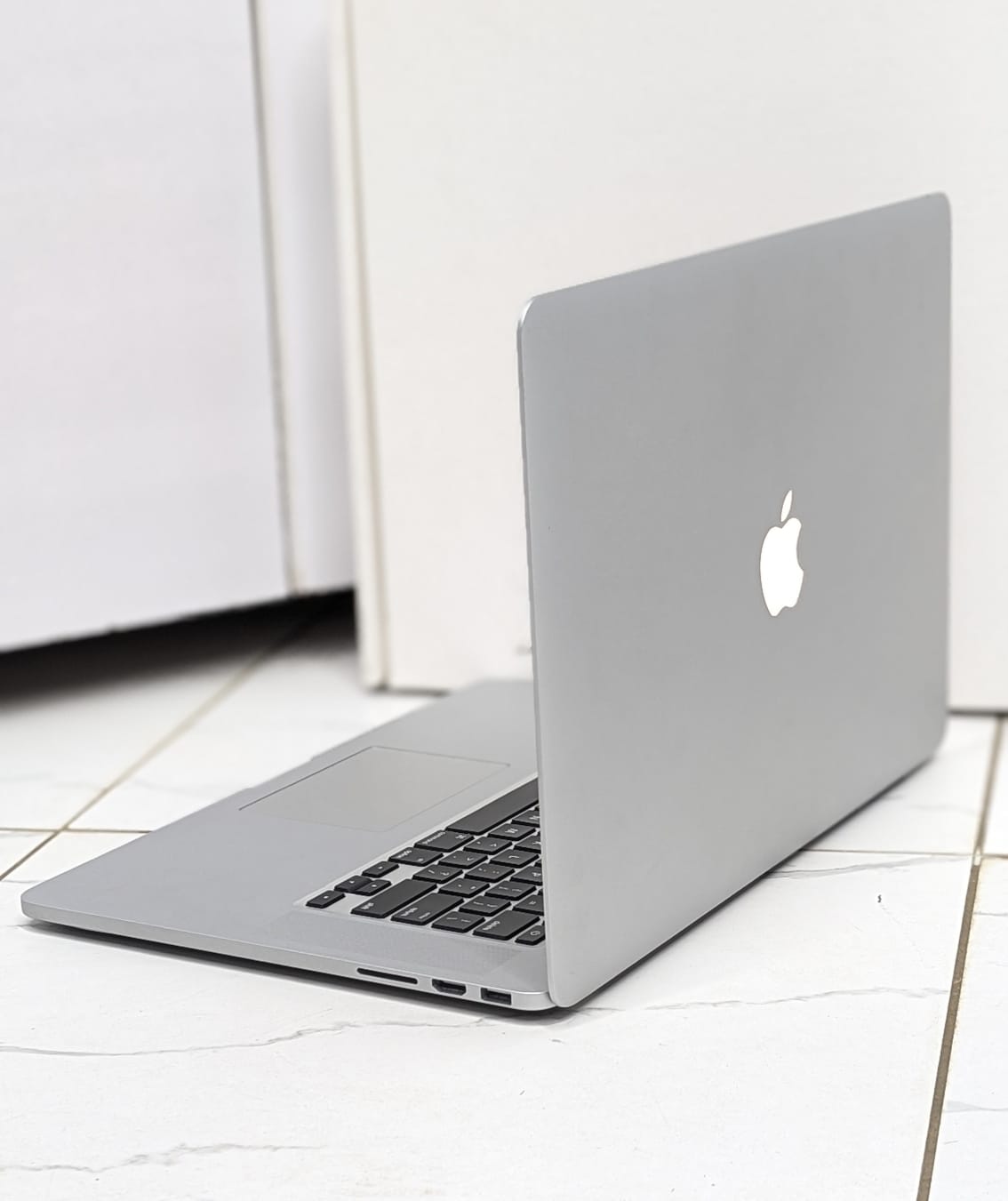 REFURBISHED MACBOOK PRO 15''INCH 2015 INTEL CORE I7 16GB RAM 512GB SSD 2GB RADEON GRAPHICS