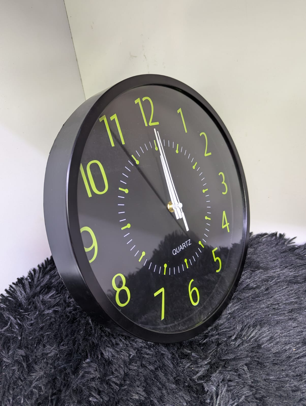 30cm Silent Wall Clock – Modern Large Number Round Clock with Quartz Movement, Non-Ticking Decorative Clock for Home Office Bedroom Living Room Kitchen