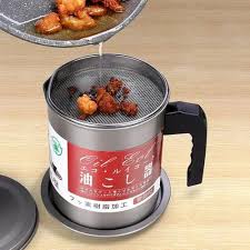 1.4L Strainer Oil Cooking Oil Filter Storage Oil Container Leakage Proof Oil Strainer Kitchen Oil Tank Cooking Oil Stainless-Steel Oil Filter Storage .Designed to remove food particles and impurities.