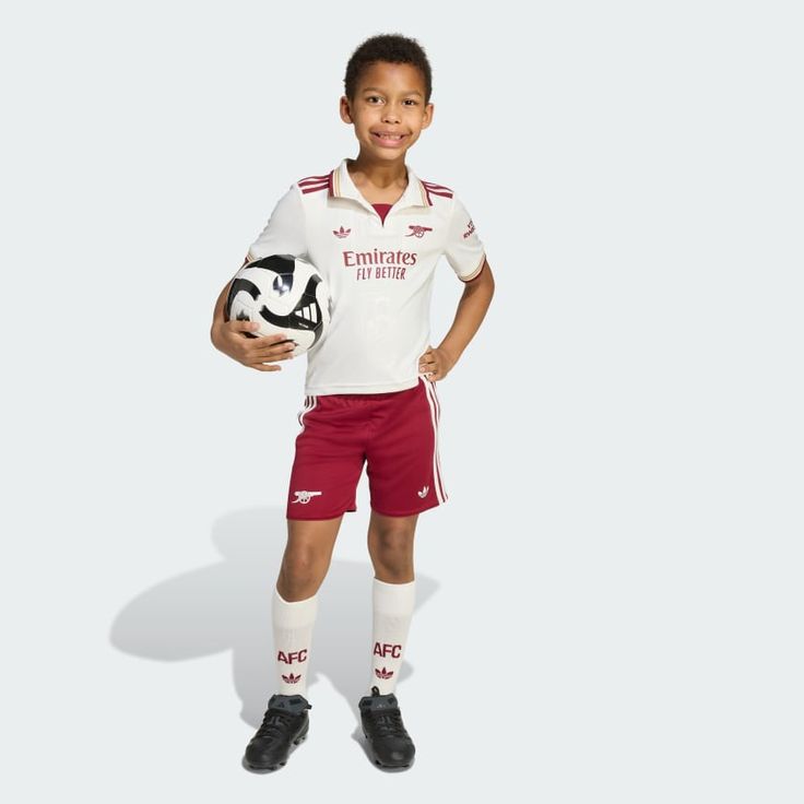 PRICE DROP! Arsenal FC Kids' Kit 25/26 – Full 2-Piece Jersey & Shorts Set. Tired of replacing worn-out play clothes? Our Arsenal Away Set is engineered for the high-impact energy of active kids.