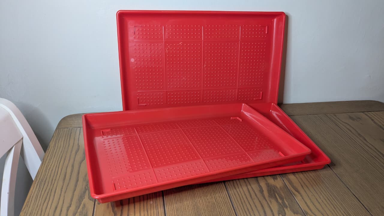 Rectangle Chick Feeding Trays. Feeding Plate for Poultry. Chicken Feeder Poultry Farming Equipment Chick Feeder