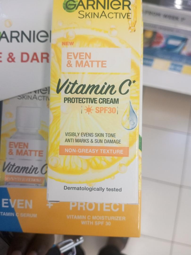 [ORIGINAL] Garnier Brightening & Anti-Blackhead Combo Pack. Garnier Brightening Serum and Wash Scrub Mask.