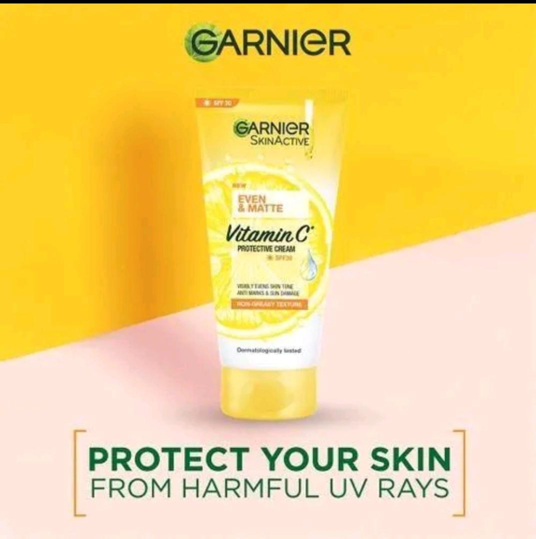 [ORIGINAL] Garnier Vitamin C Skin Care Set– Bye Acne, Remove Dark Marks & Get 7 Days Glow. Cleansing Foam 50ml, Serum 15ml and SPF 30 50ml.[DISCOUNTED]