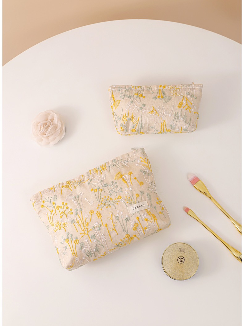 Ramie cotton and linen plant embroidery cosmetic bag hand-held portable canvas storage bag lipstick skin care products toiletry bag