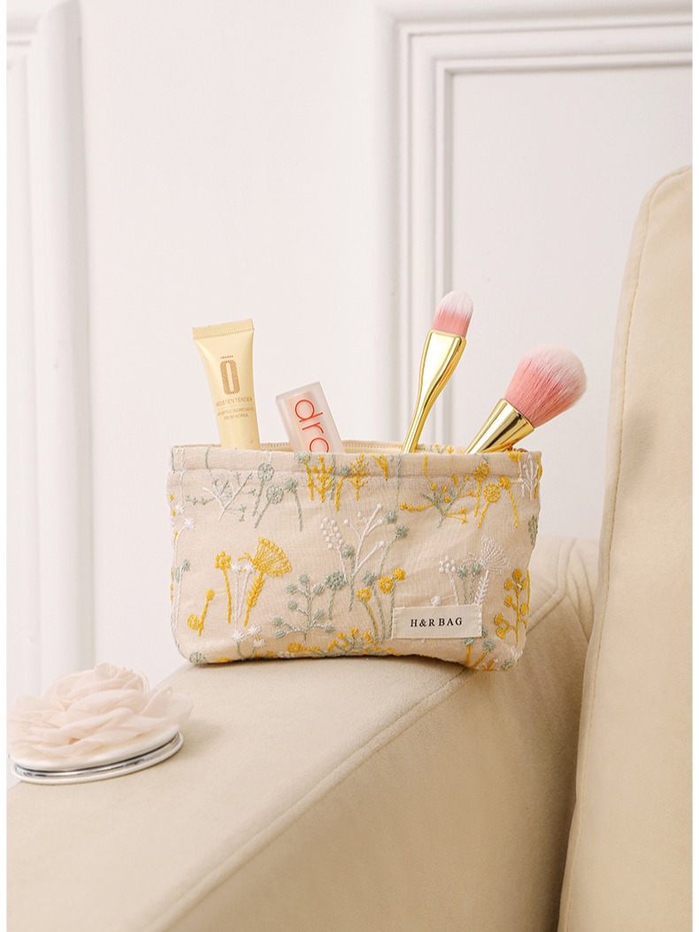 Ramie cotton and linen plant embroidery cosmetic bag hand-held portable canvas storage bag lipstick skin care products toiletry bag