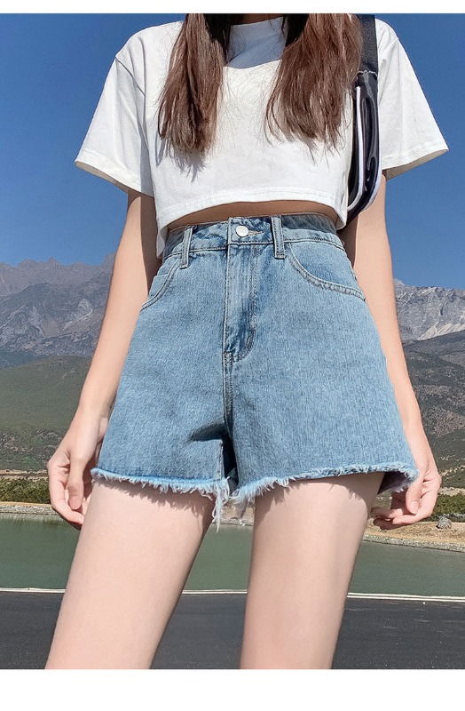 New pure black high waisted denim shorts with frayed hemlines that look slim and cover the hips, A-line wide leg spicy girl shorts