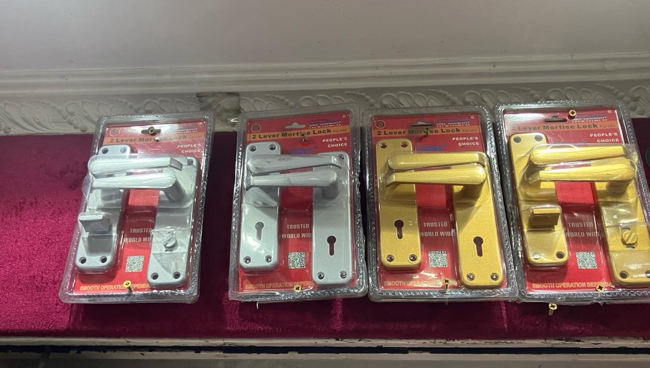 People's Choice 2-Lever Mortise Door Lock Set - Premium Security Handle Lock for Internal Wooden and Steel Doors, Durable Rust-Proof Cast Material, Silver & Gold Finish, Includes Keys - 1 Complete Set