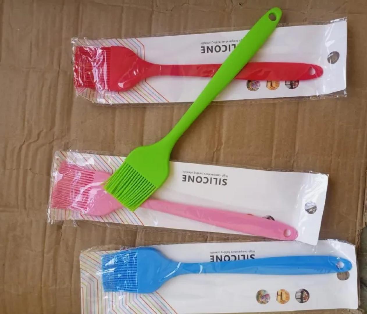 Silicone Heat Resistant Oil Basting Pastry Brush

box