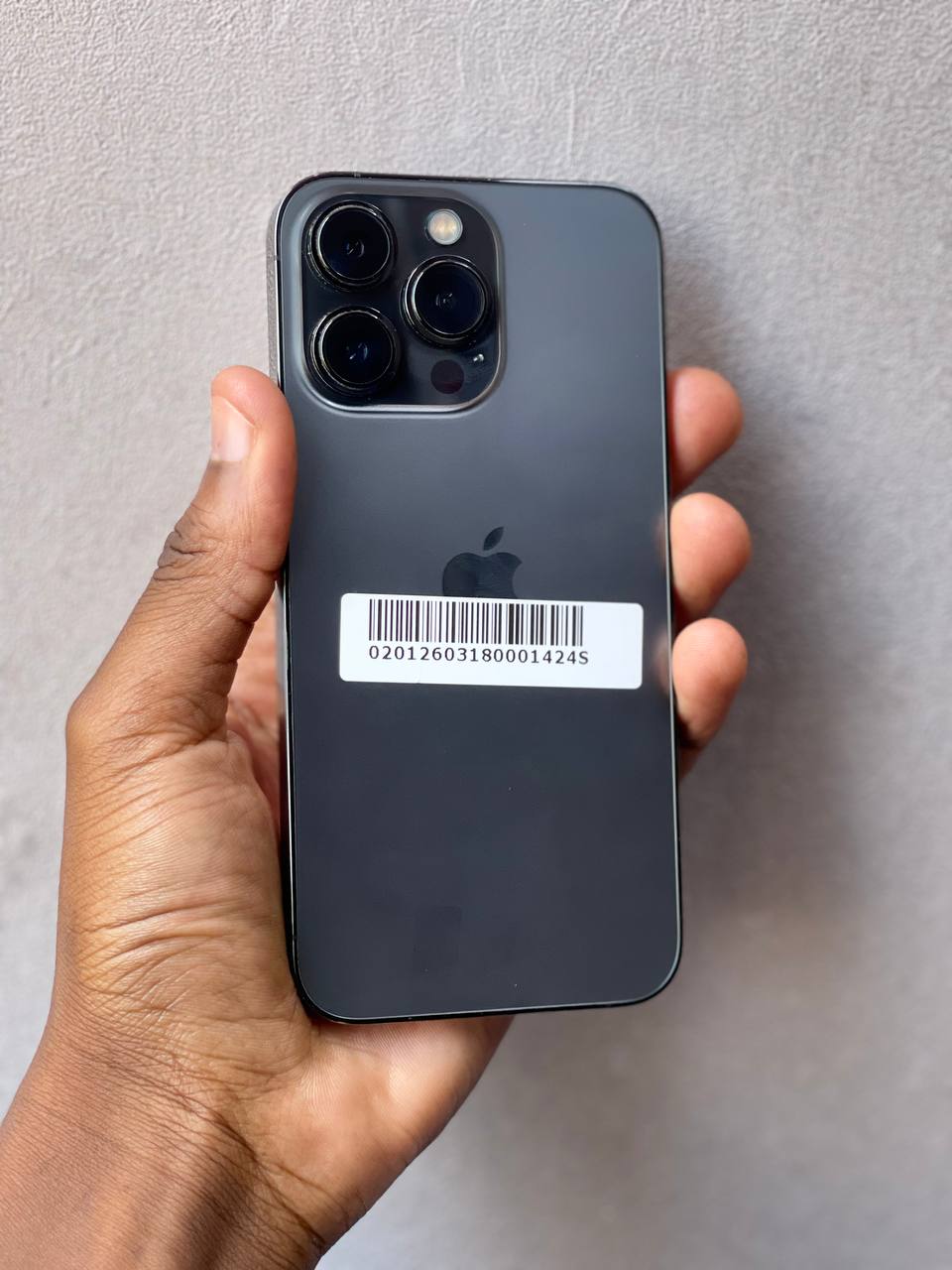 IPHONE 13 Pro IN EXCELLENT CONDITION, FULLY FUNCTIONAL WITH STRONG PERFORMANCE AND PREMIUM BUILD; MINOR BLACK SPOT ON SCREEN THAT DOES NOT AFFECT USABILITY OR OVERALL EXPERIENCE