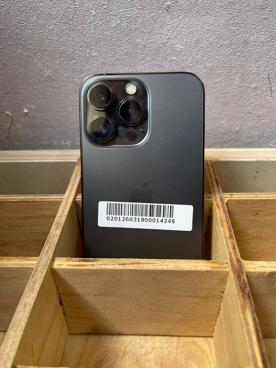 IPHONE 13 Pro IN EXCELLENT CONDITION, FULLY FUNCTIONAL WITH STRONG PERFORMANCE AND PREMIUM BUILD; MINOR BLACK SPOT ON SCREEN THAT DOES NOT AFFECT USABILITY OR OVERALL EXPERIENCE