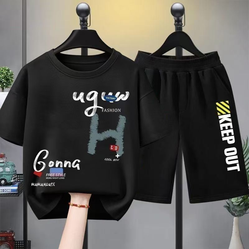 Handsome boy's clothing set with printed style two-piece set summer versatile and fashionable outerwear set boys' top short sleeved casual shorts set