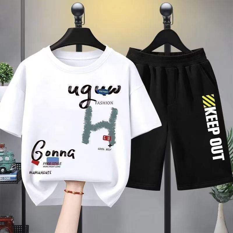 Handsome boy's clothing set with printed style two-piece set summer versatile and fashionable outerwear set boys' top short sleeved casual shorts set