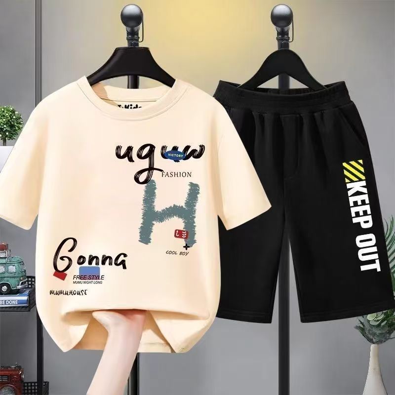 Handsome boy's clothing set with printed style two-piece set summer versatile and fashionable outerwear set boys' top short sleeved casual shorts set