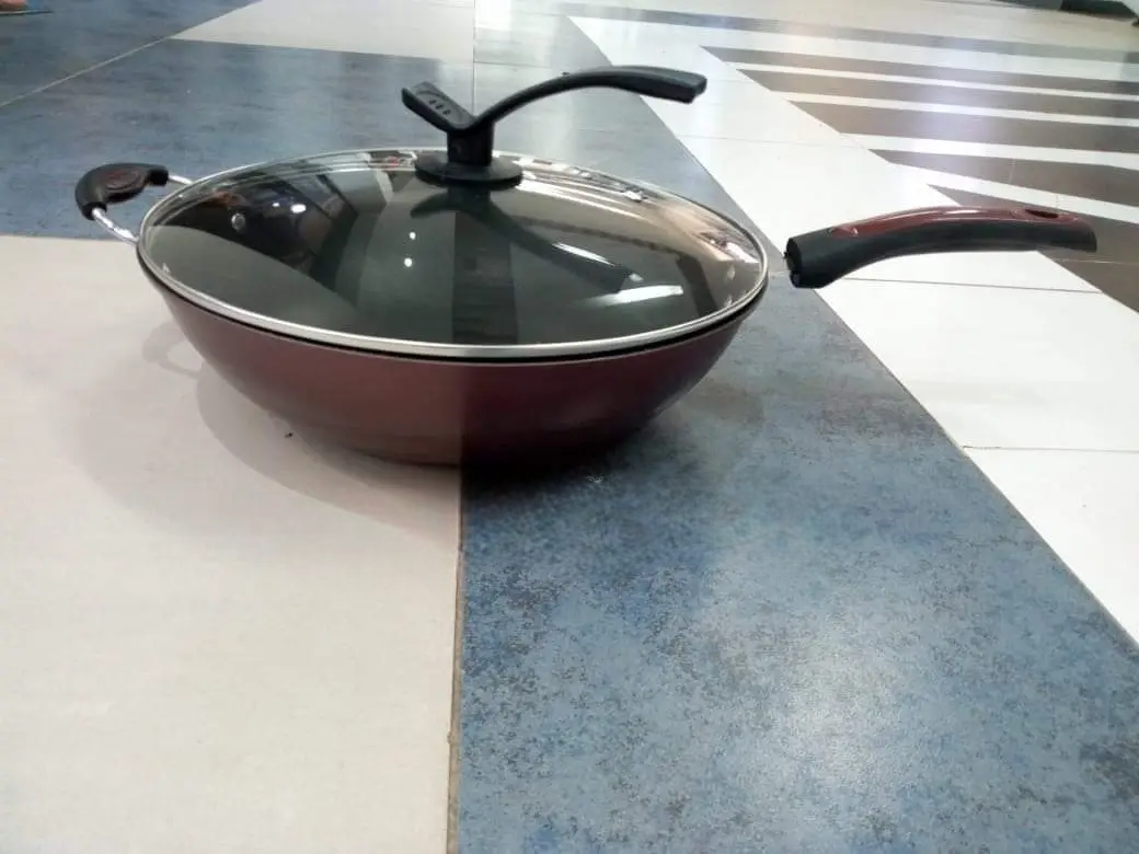 32CM Non-Stick Wok Pan with Glass Lid | Deep Frying Pan | Scratch-Resistant Cooking Wok | Even Heat Distribution | Pressure Release Lid