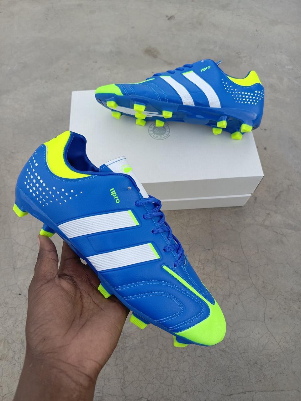Latest🔥🔥🔥🔥🔥High Quality inter socks Football Soccer boots🔥🔥🔥🔥🔥 A very good Quality and very comfortable🔥🔥🔥🔥High Quality Football  boots🔥🔥🔥🔥🔥  very comfort COLOUR AS IN PICTURE