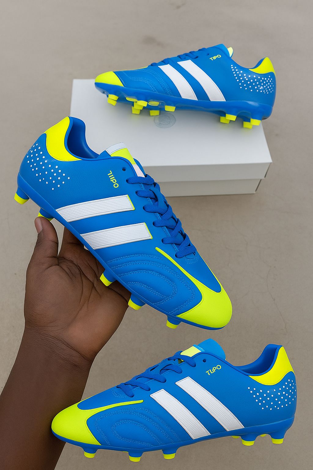 Latest🔥🔥🔥🔥🔥High Quality inter socks Football Soccer boots🔥🔥🔥🔥🔥 A very good Quality and very comfortable🔥🔥🔥🔥High Quality Football  boots🔥🔥🔥🔥🔥  very comfort COLOUR AS IN PICTURE