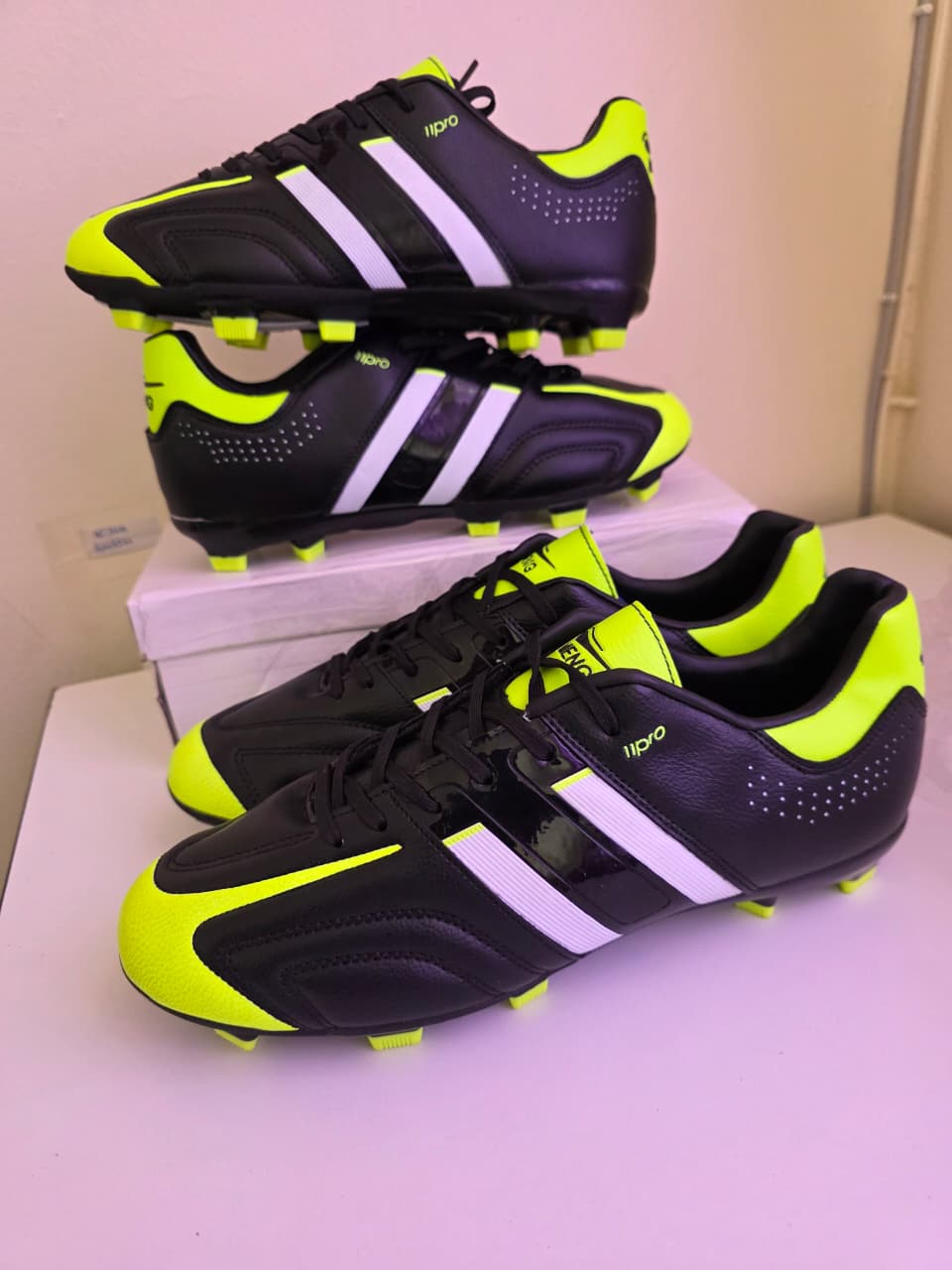 Latest🔥🔥🔥🔥🔥High Quality inter socks Football Soccer boots🔥🔥🔥🔥🔥 A very good Quality and very comfortable🔥🔥🔥🔥High Quality Football  boots🔥🔥🔥🔥🔥  very comfort COLOUR AS IN PICTURE