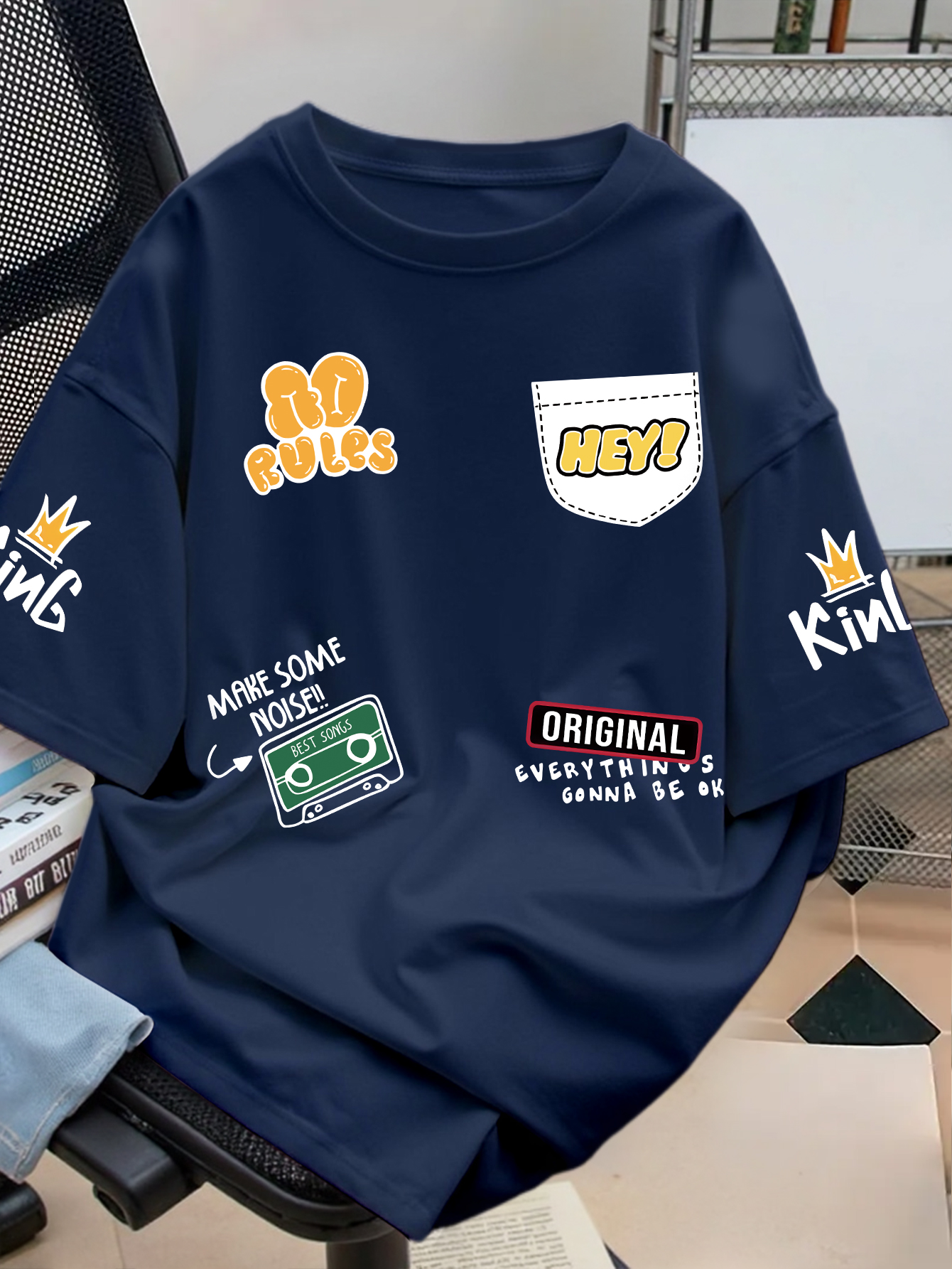 Vintage 90s Retro Graphic T-Shirt for  Women Loose  Crew Neck Casual Tee with Music Cassette King Print, Loose Fit Streetwear Top Relaxed Fit T-Shirt