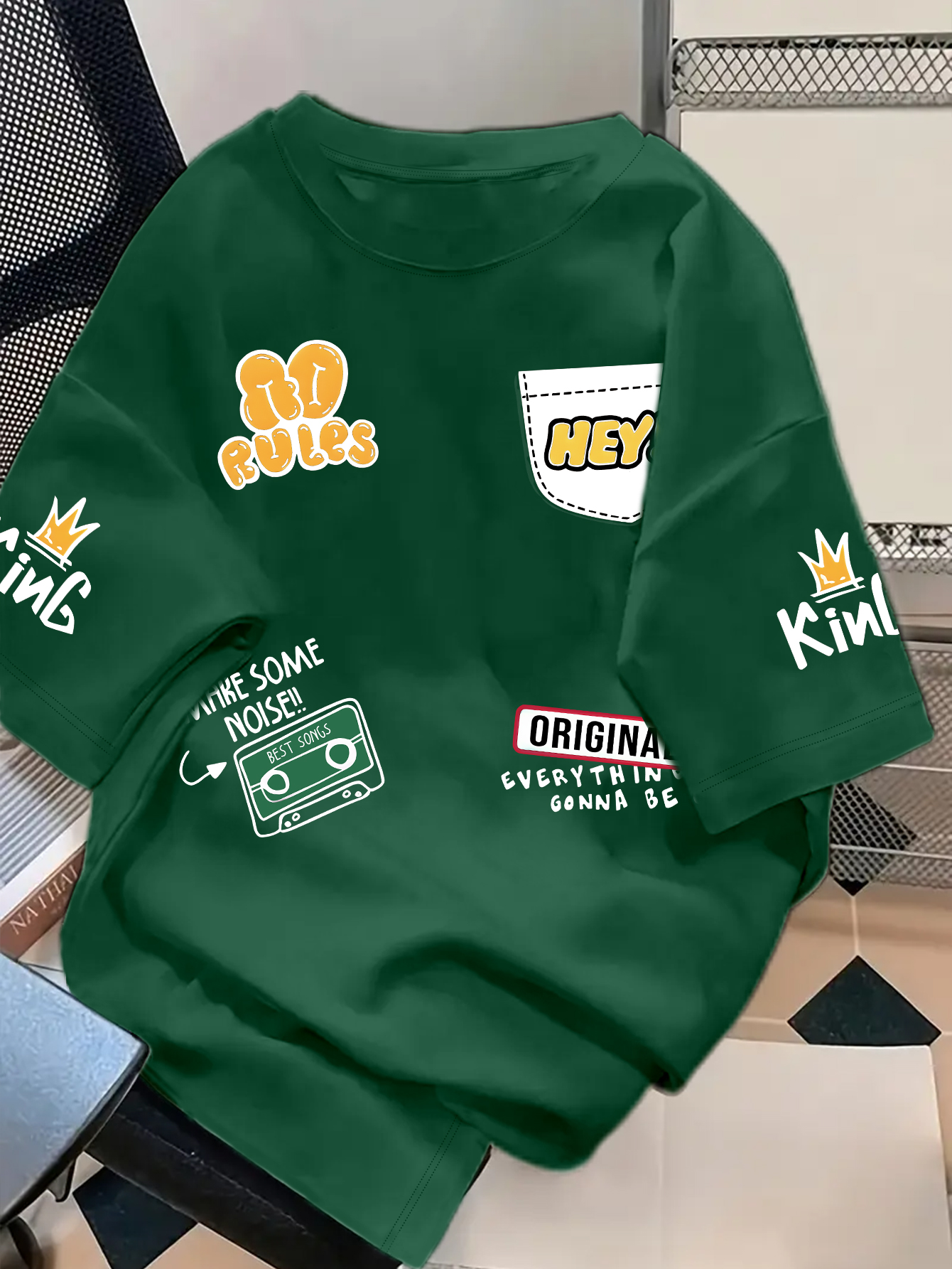 Vintage 90s Retro Graphic T-Shirt for  Women Loose  Crew Neck Casual Tee with Music Cassette King Print, Loose Fit Streetwear Top Relaxed Fit T-Shirt