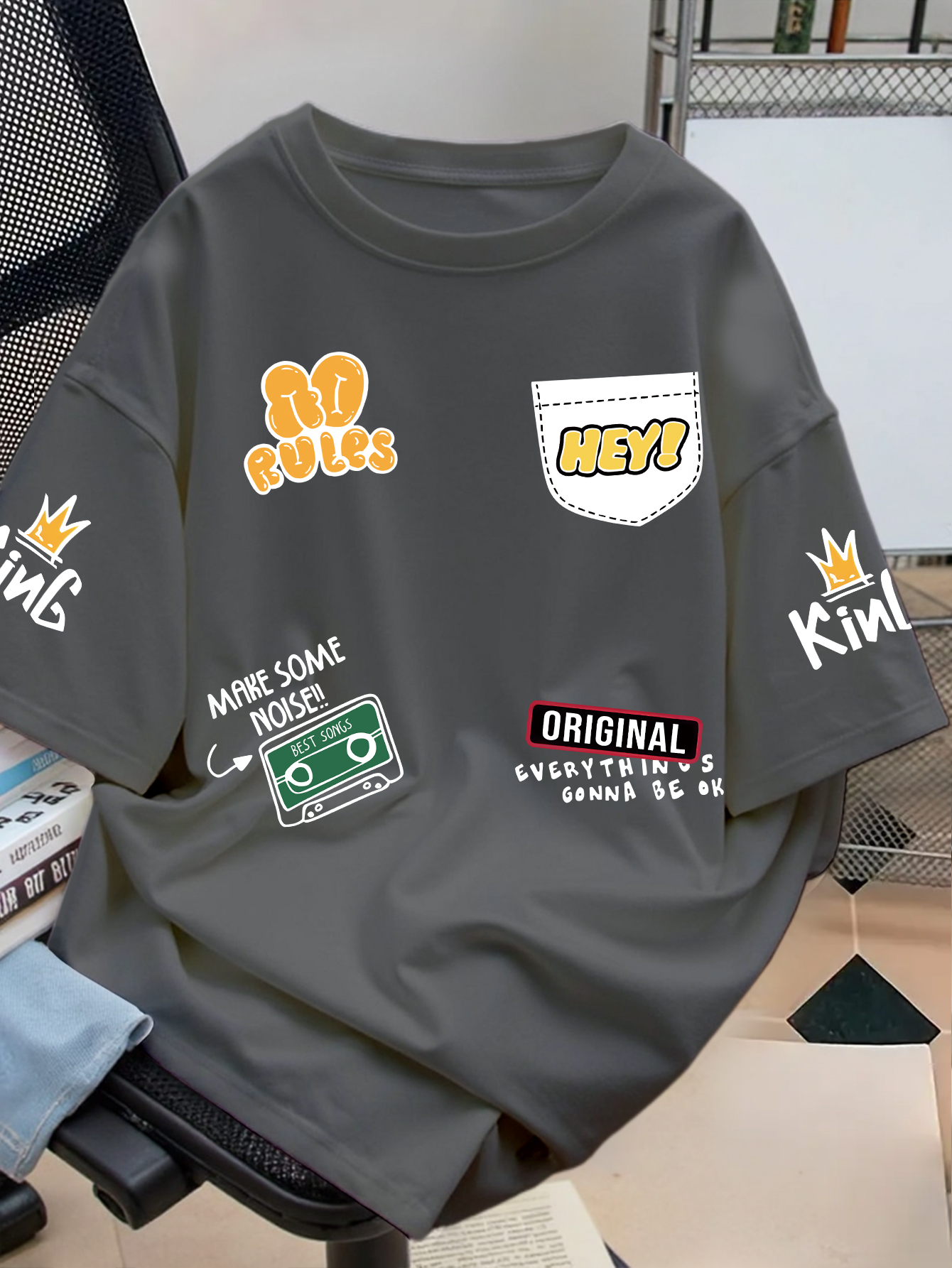 Vintage 90s Retro Graphic T-Shirt for  Women Loose  Crew Neck Casual Tee with Music Cassette King Print, Loose Fit Streetwear Top Relaxed Fit T-Shirt