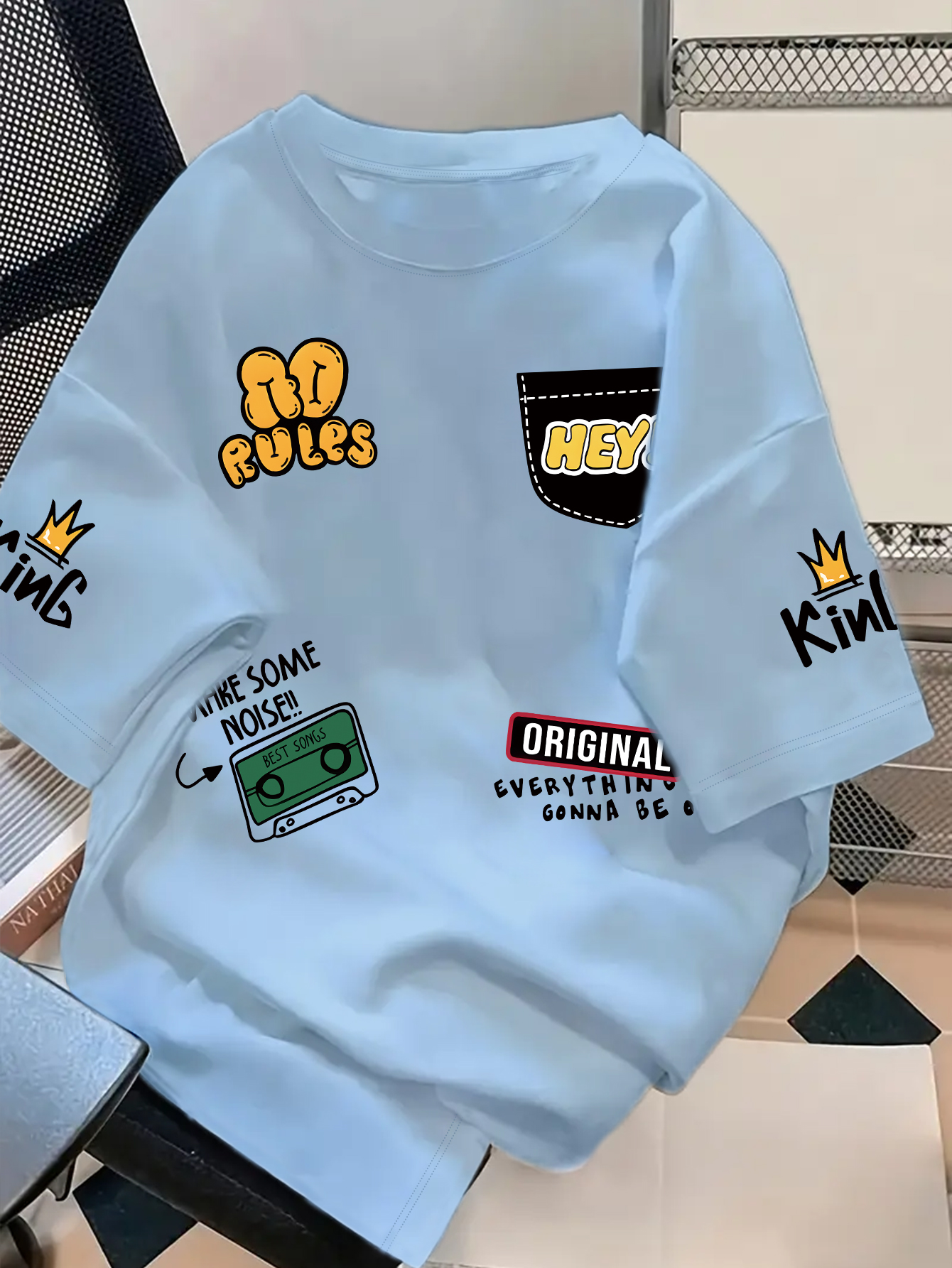 Vintage 90s Retro Graphic T-Shirt for  Women Loose  Crew Neck Casual Tee with Music Cassette King Print, Loose Fit Streetwear Top Relaxed Fit T-Shirt