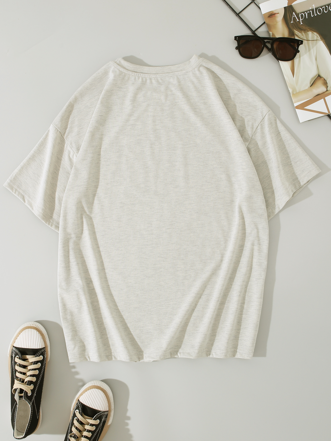 Vintage 90s Retro Graphic T-Shirt for  Women Loose  Crew Neck Casual Tee with Music Cassette King Print, Loose Fit Streetwear Top Relaxed Fit T-Shirt