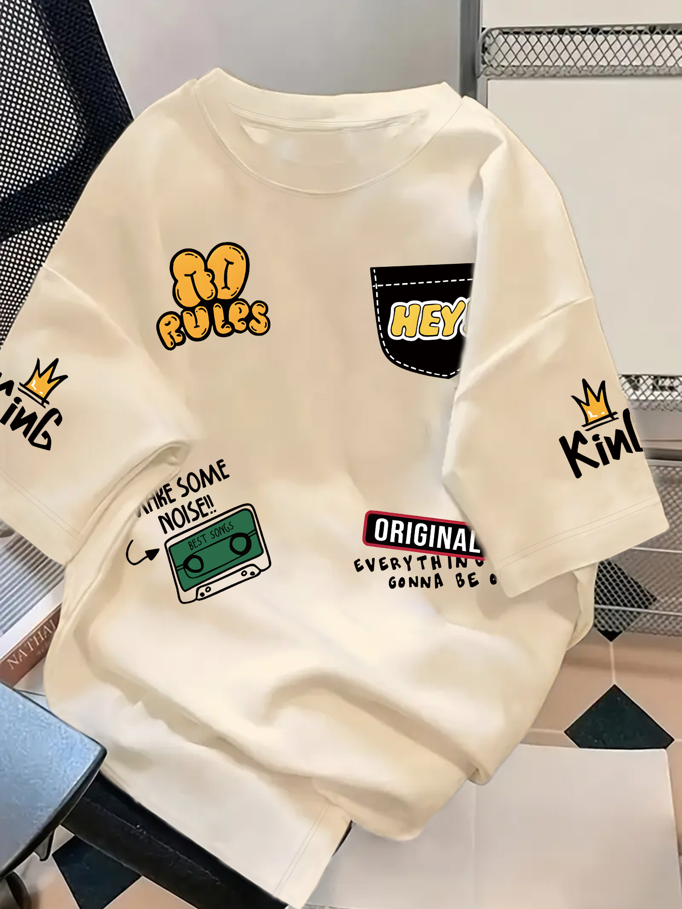 Vintage 90s Retro Graphic T-Shirt for  Women Loose  Crew Neck Casual Tee with Music Cassette King Print, Loose Fit Streetwear Top Relaxed Fit T-Shirt