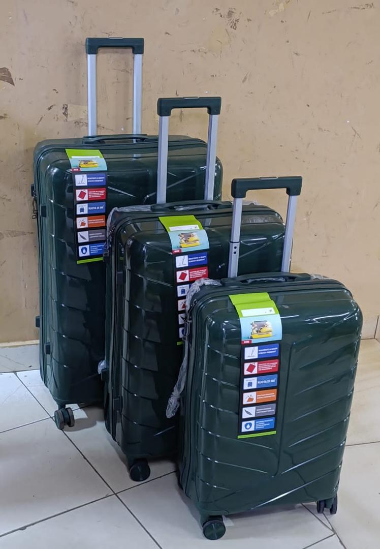 SUITCASE PEACH Fashion 3 IN 1 Unbreakable Luxurious Rubber Suitcase Briefcase Travel Bag Travel in style with this fashion-forward 3-in-1 luggage set. Crafted from unbreakable rubber