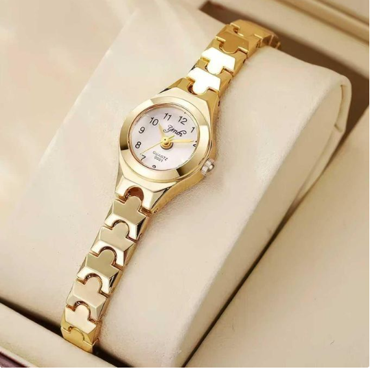 Elegant Gold Quartz Watch with Unique Link Design - Perfect for Daily Wear