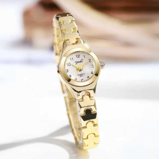Elegant Gold Quartz Watch with Unique Link Design - Perfect for Daily Wear