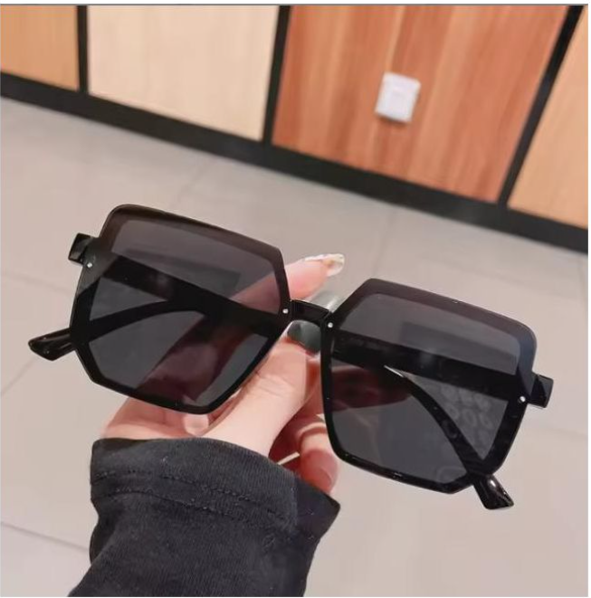 ShadowLuxe Vintage Sunglasses for Male Female Polygon Sunglasses