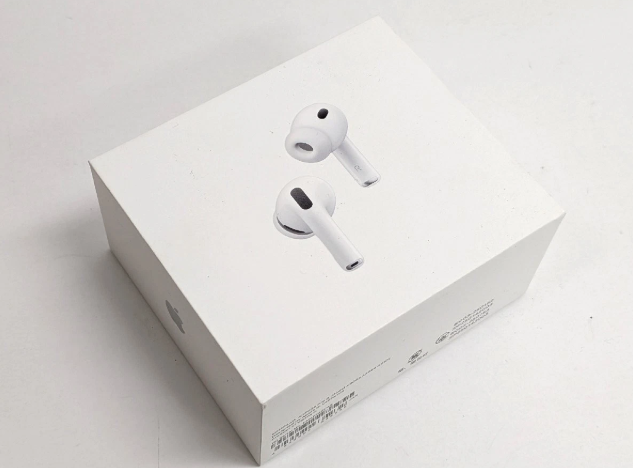 Apple AirPods Pro 3 (Model A3065) with MagSafe Charging Case (A3122) – Active Noise Cancellation & Spatial Audio – Premium Wireless Earbuds